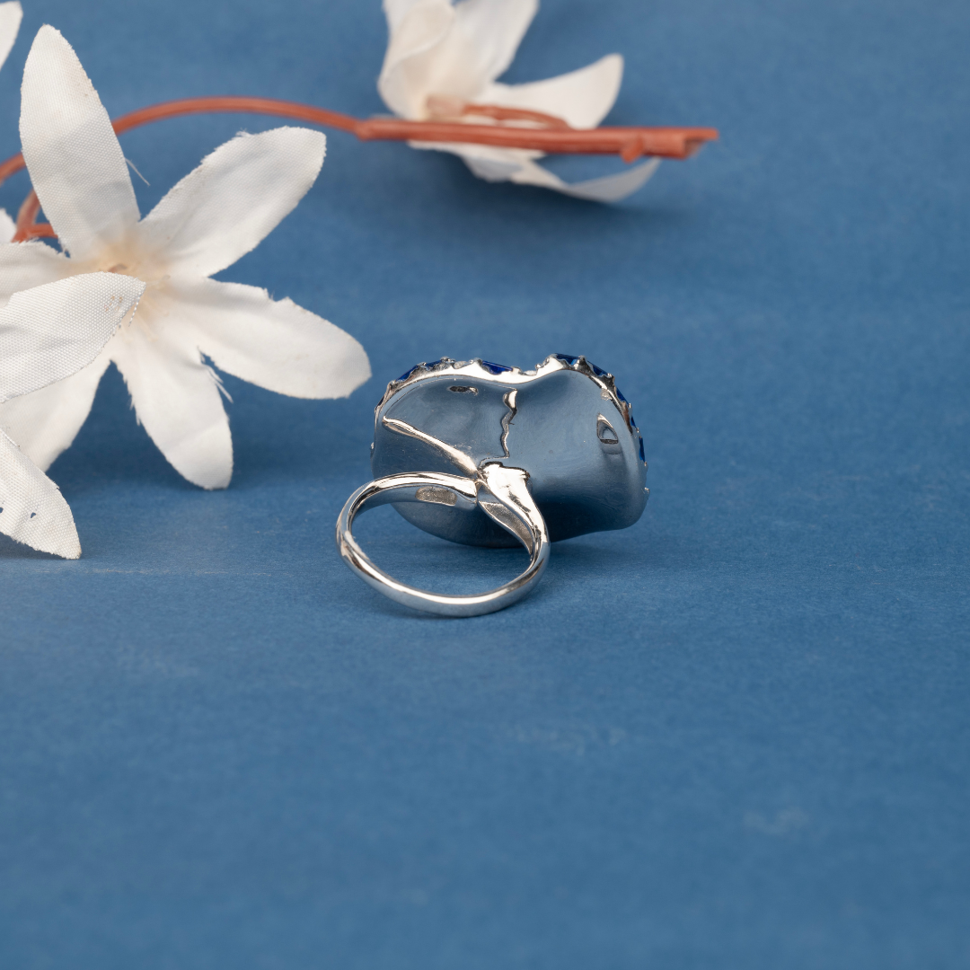 Cobalt lustrous ring