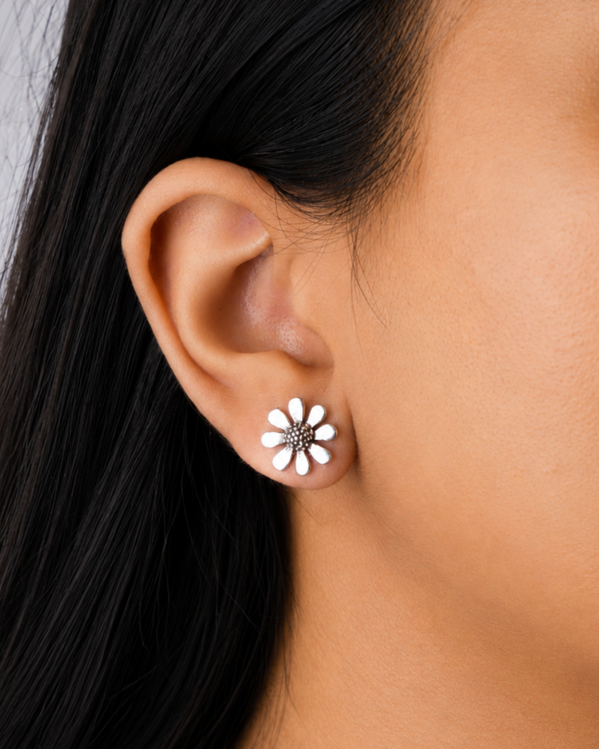 Daisy Flower Stud Earrings | 92.5 Sterling Silver