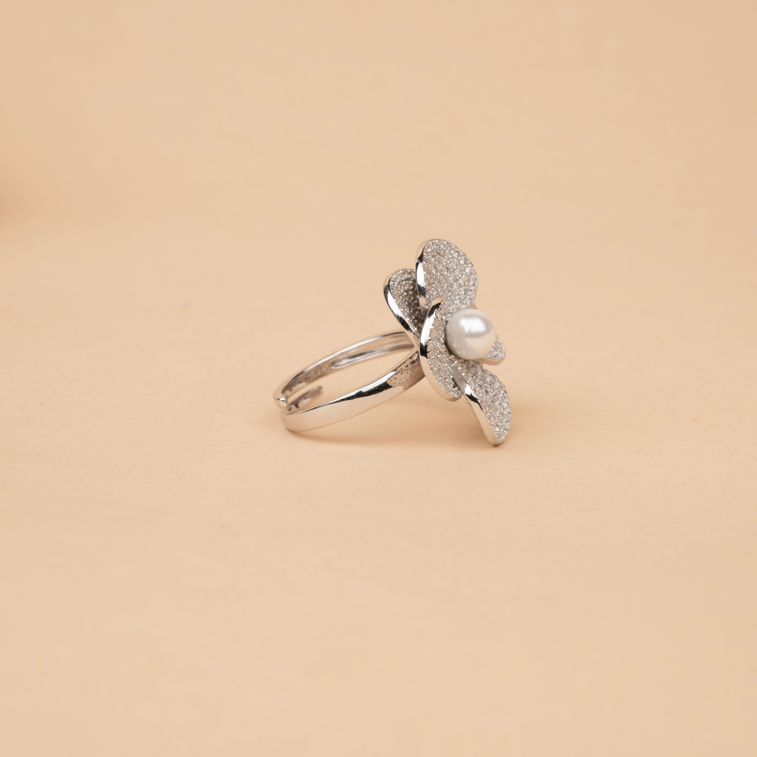 Dreamy Floral ring