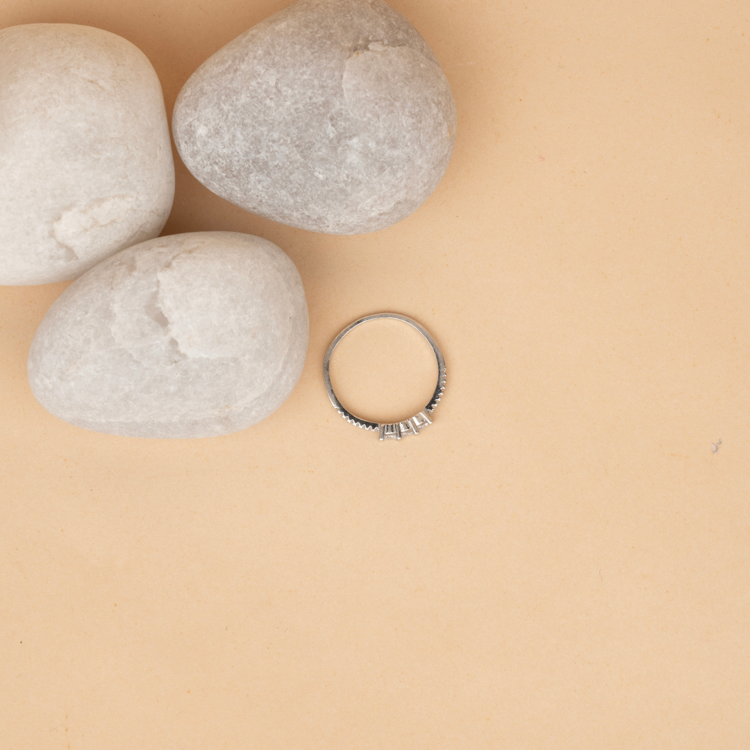 Trine ring