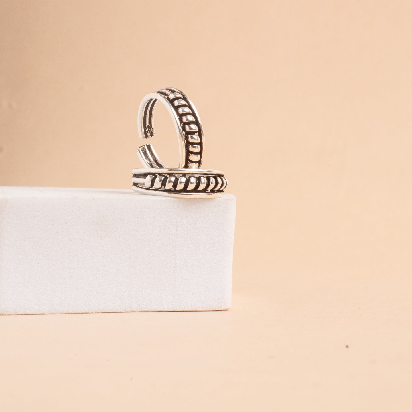 Textured Shine Silver Toe Ring