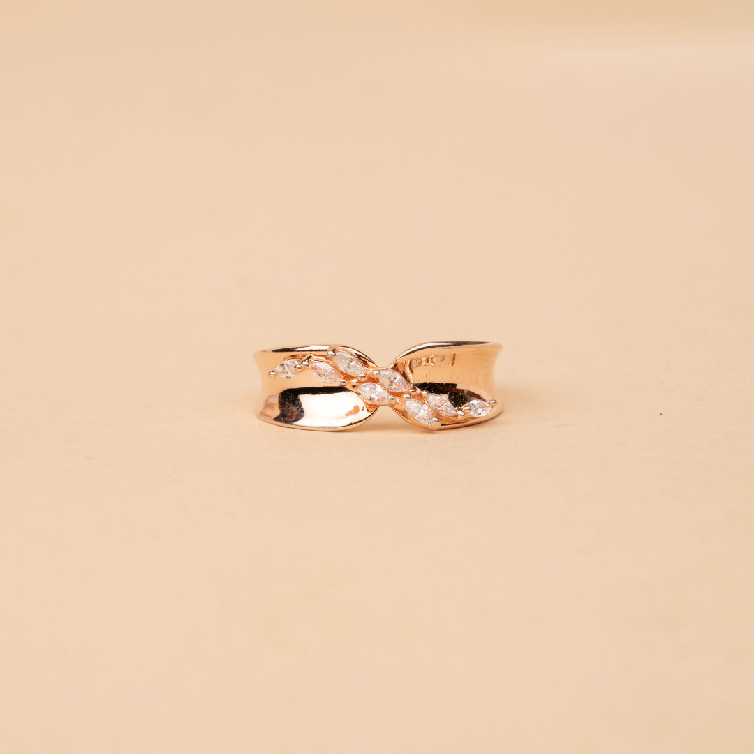 Elegant ring