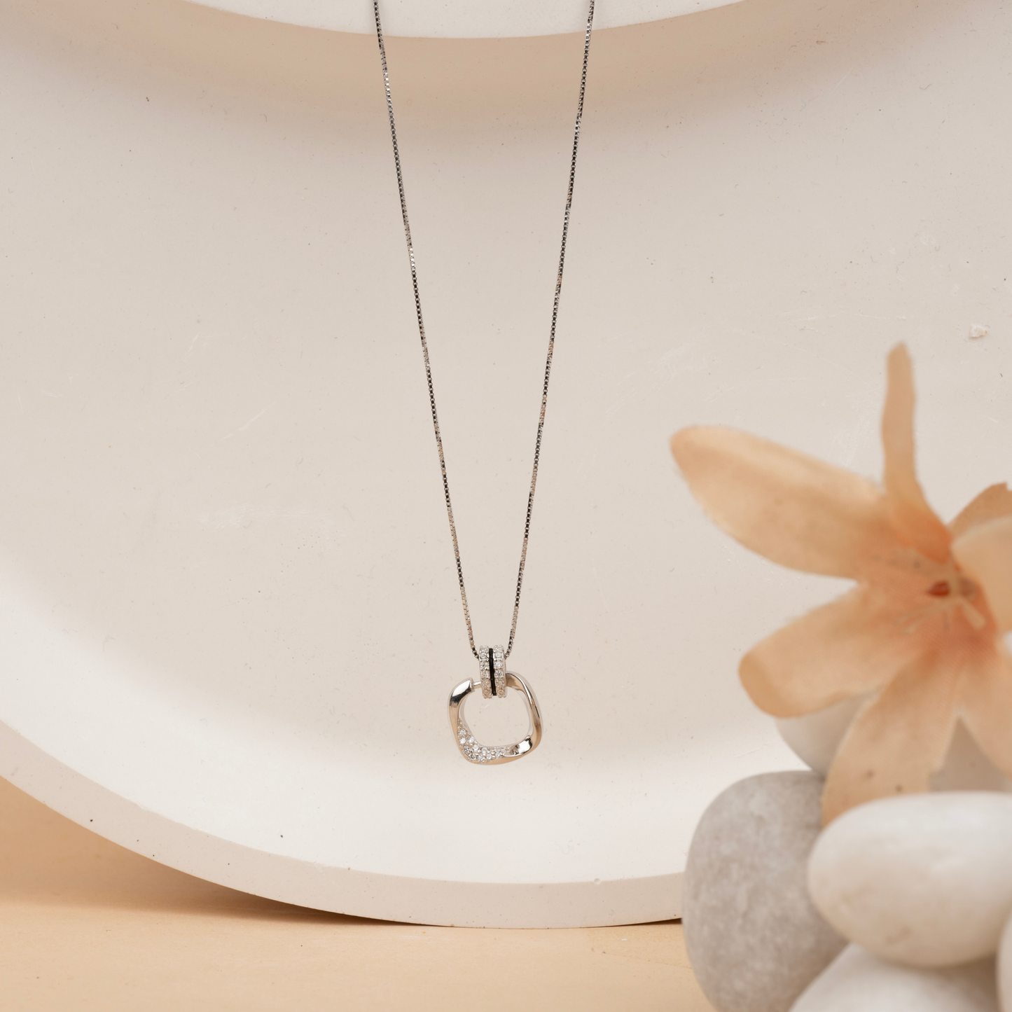 Eternal Curve Sparkle Necklace