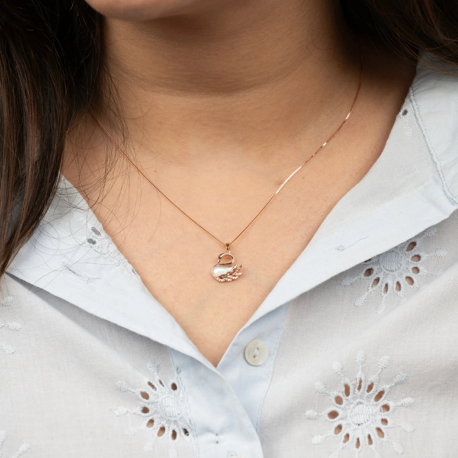 Aurora Swan Pendant - Silvinity