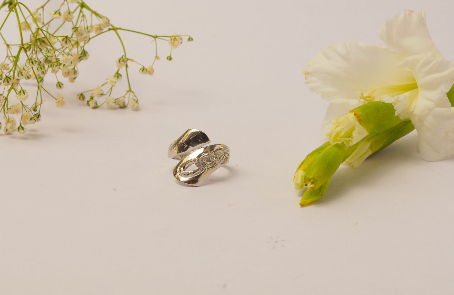 Elegant Stone Silver Ring