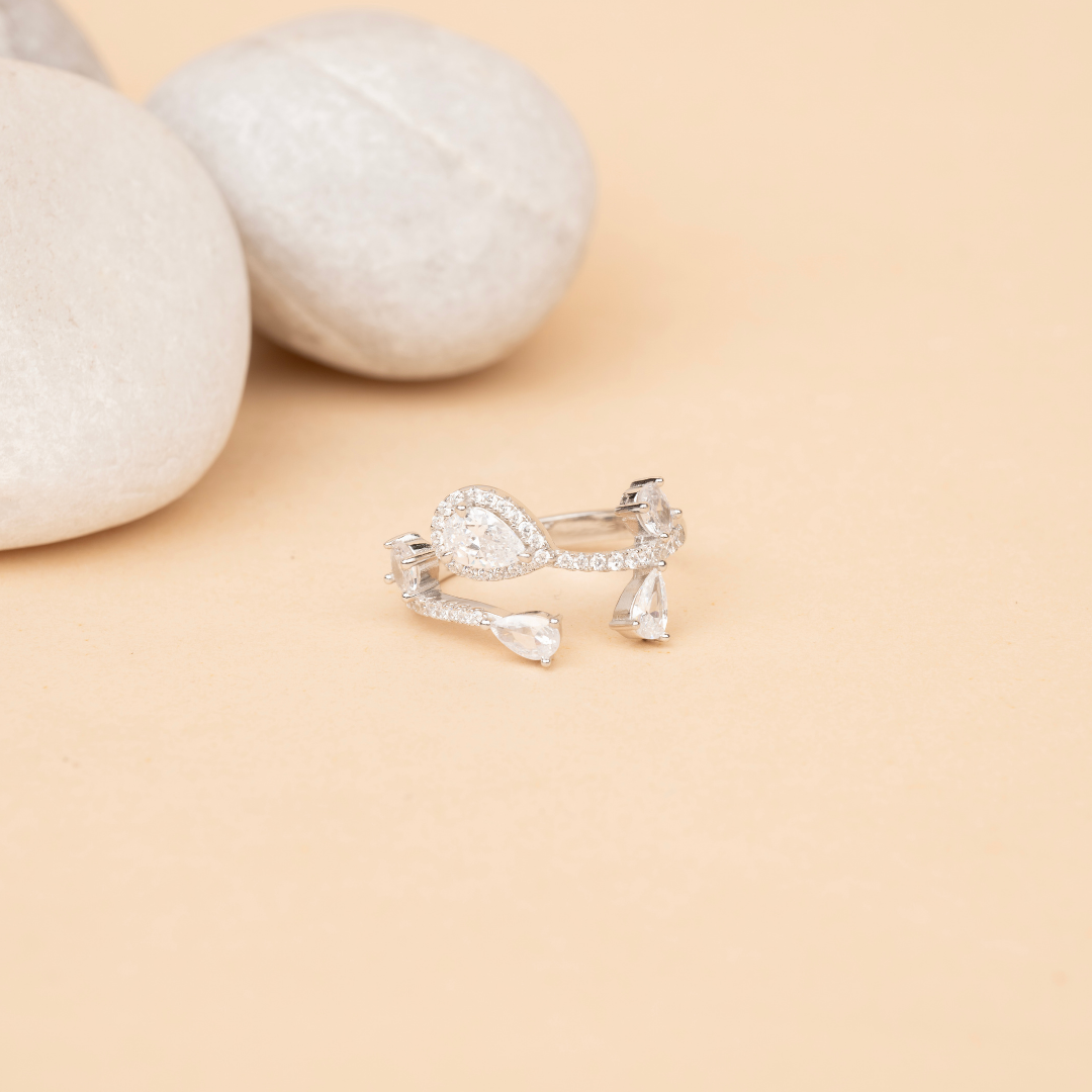 Marq elegant ring