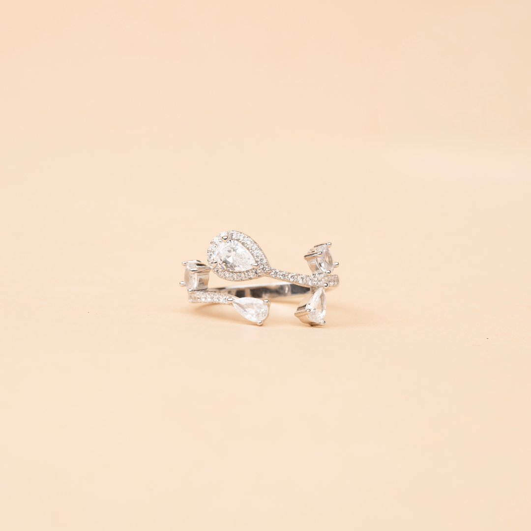 Marq elegant ring
