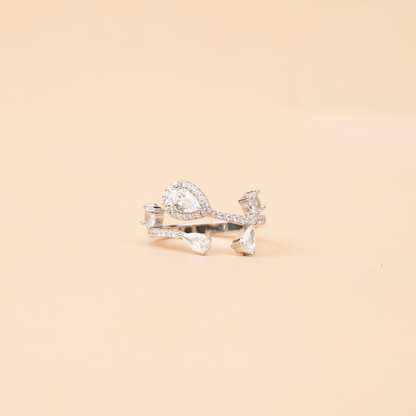 Marq elegant ring
