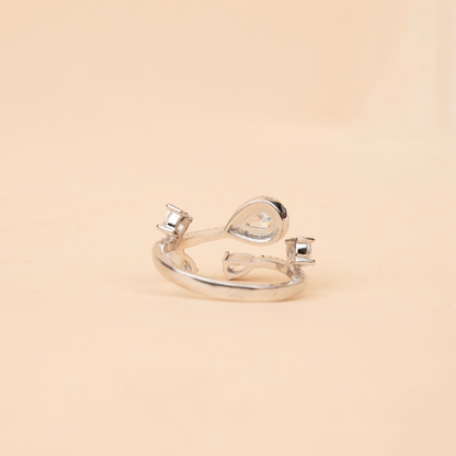Marq elegant ring