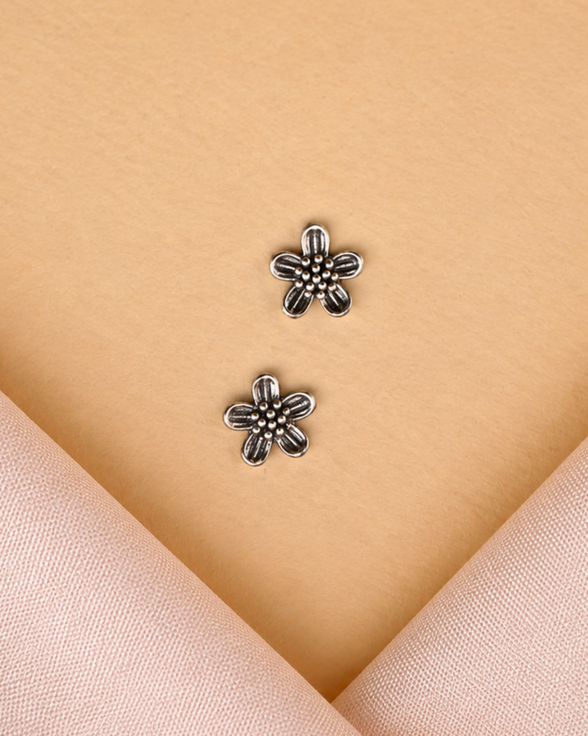 Daisy Bloom Stud Earrings | 92.5 Sterling Silver