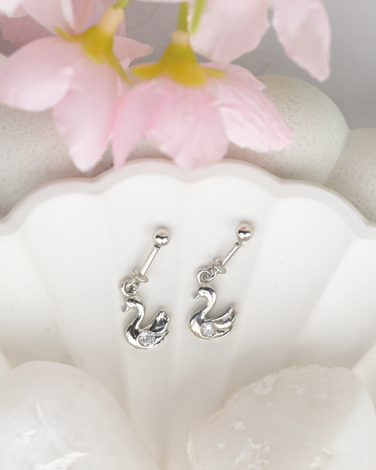 Swan Drop Bugdi Earrings