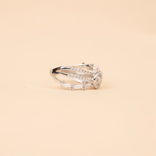 Glinting ring