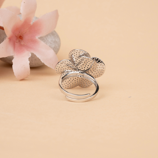 Dreamy Floral ring