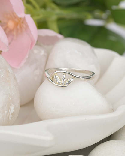 Wave Glow Crystal Ring