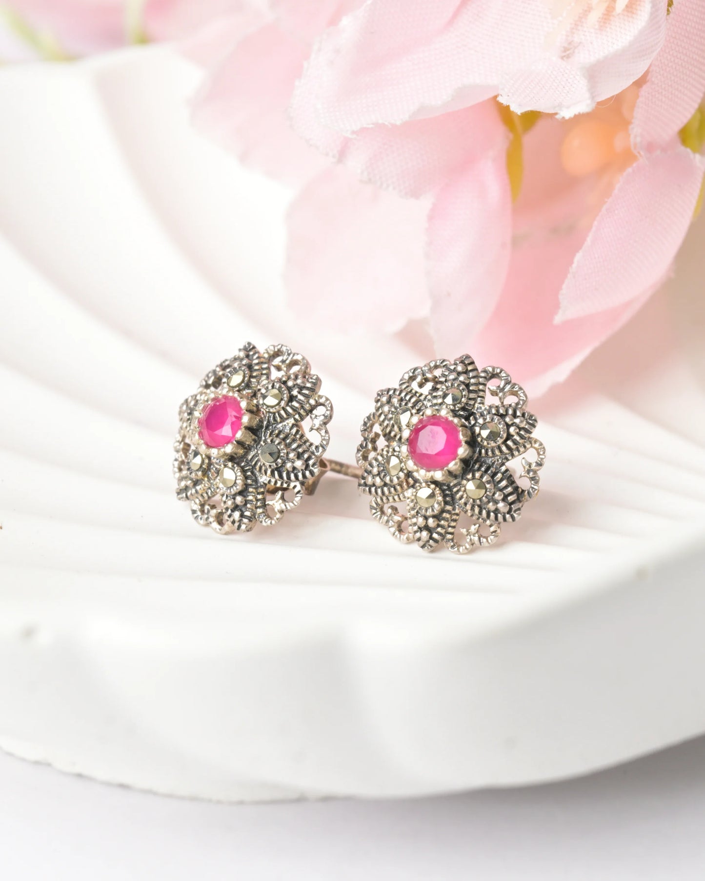Bloom Vintage Stud Earrings - earring
