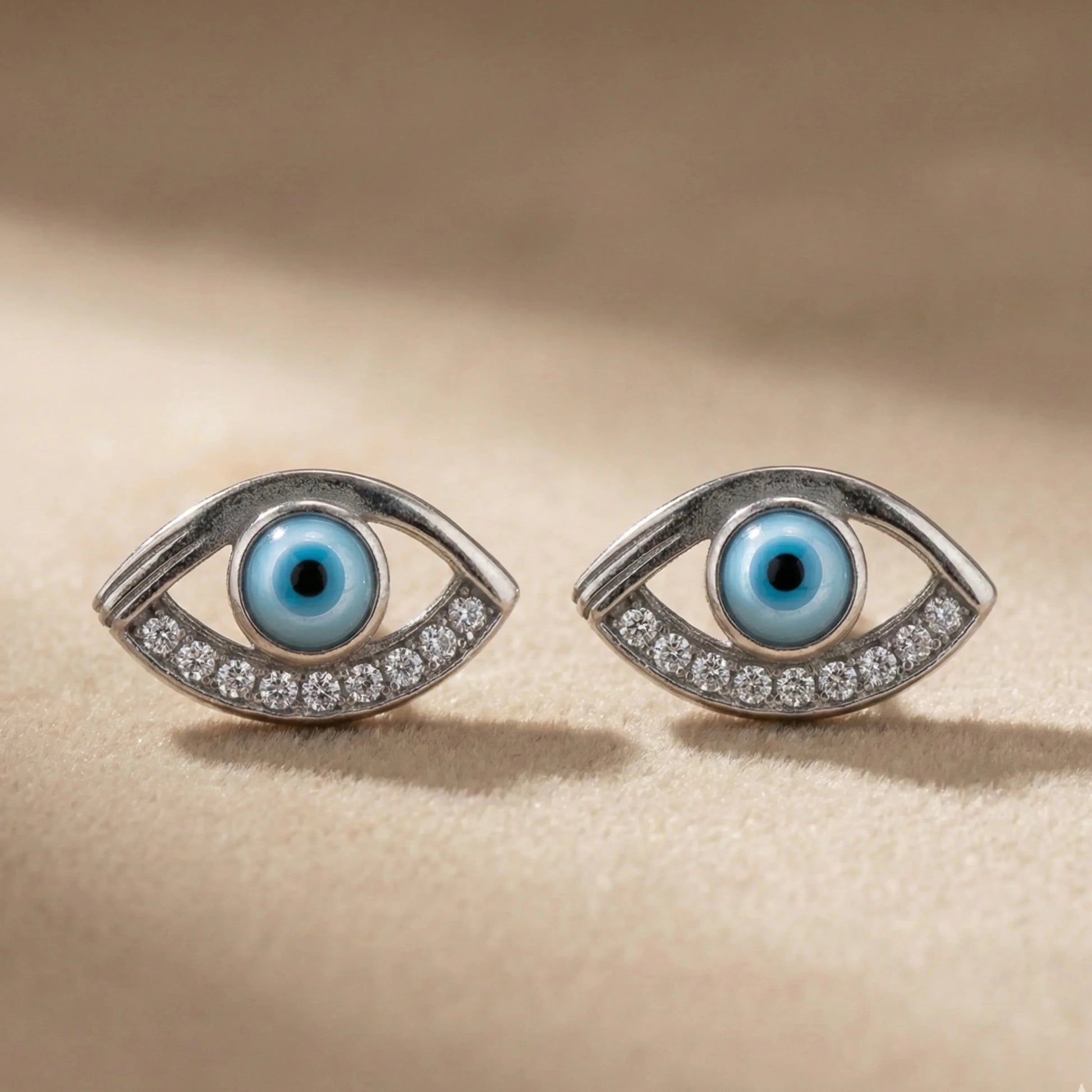 Blue Eye Studs - Silvinity
