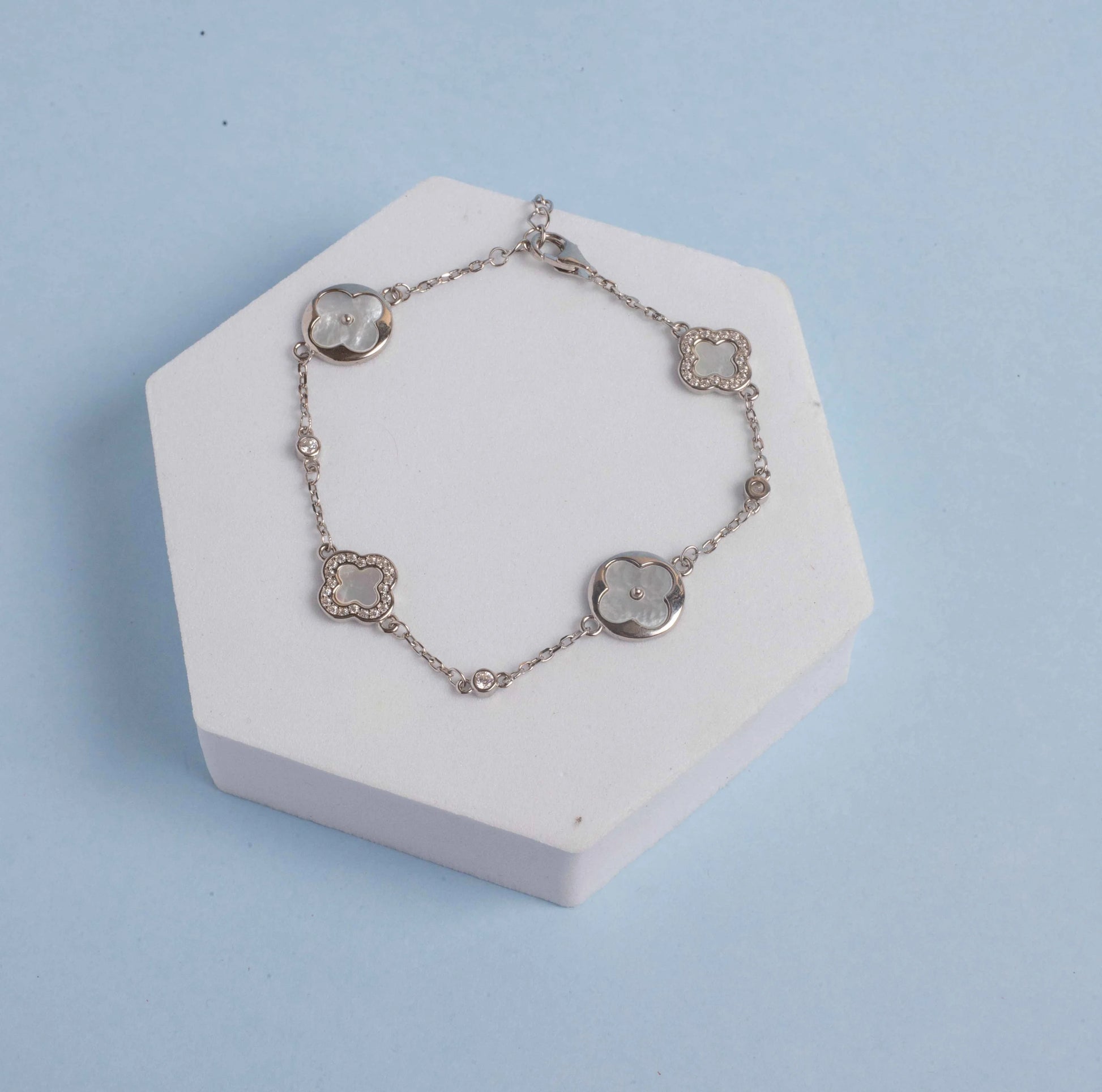 Elegant Hollow Clover Silver Bracelet - Bracelets