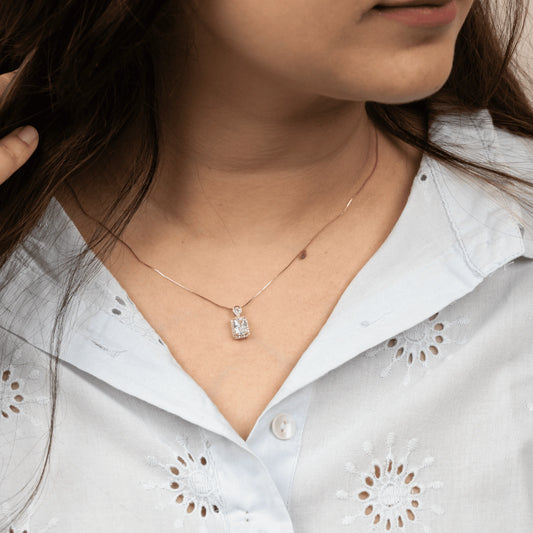 Halo Solitaire Pendant - Chain Pendant