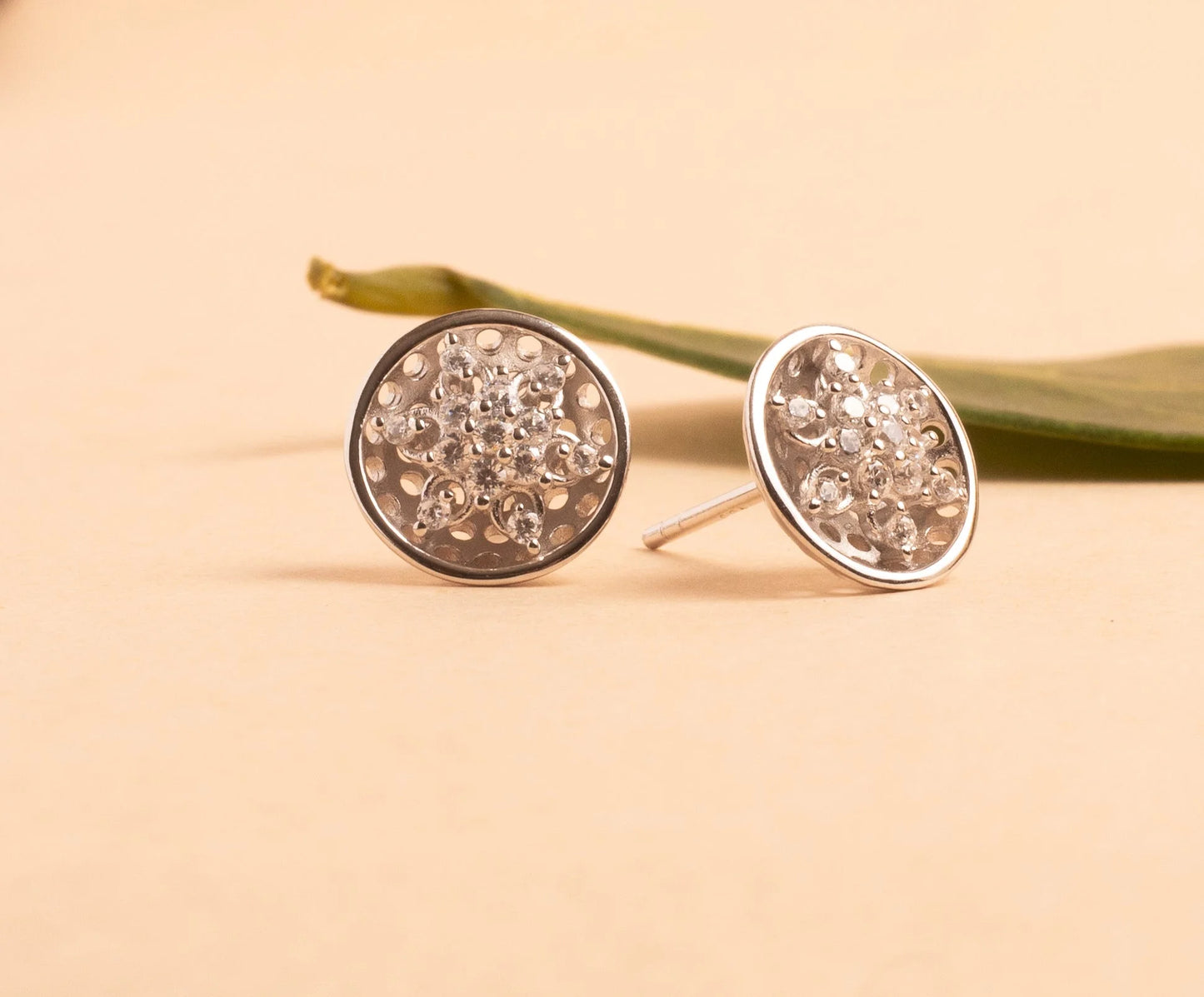 Knotty Earring - earring