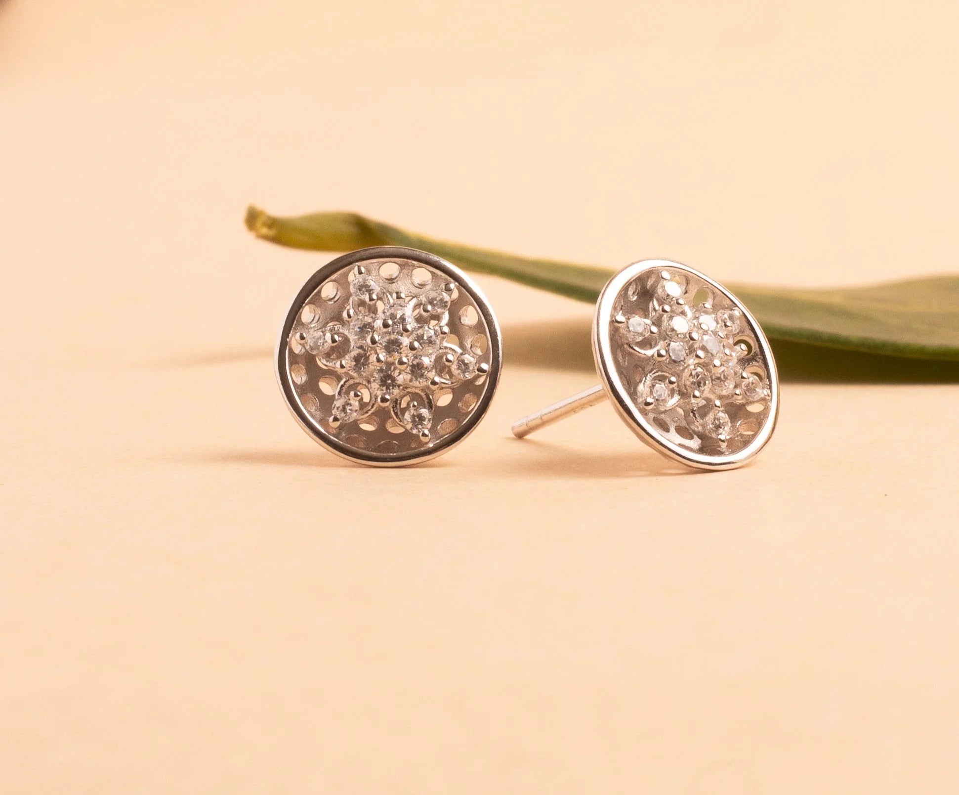 Knotty Earring - earring