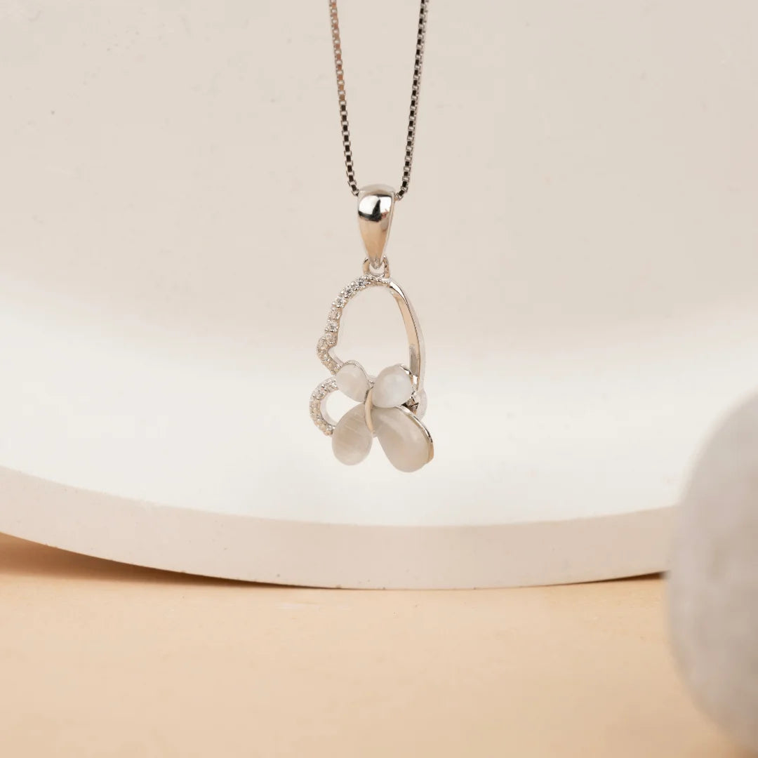 Luna Petal Pearl Pendant - Chain Pendant