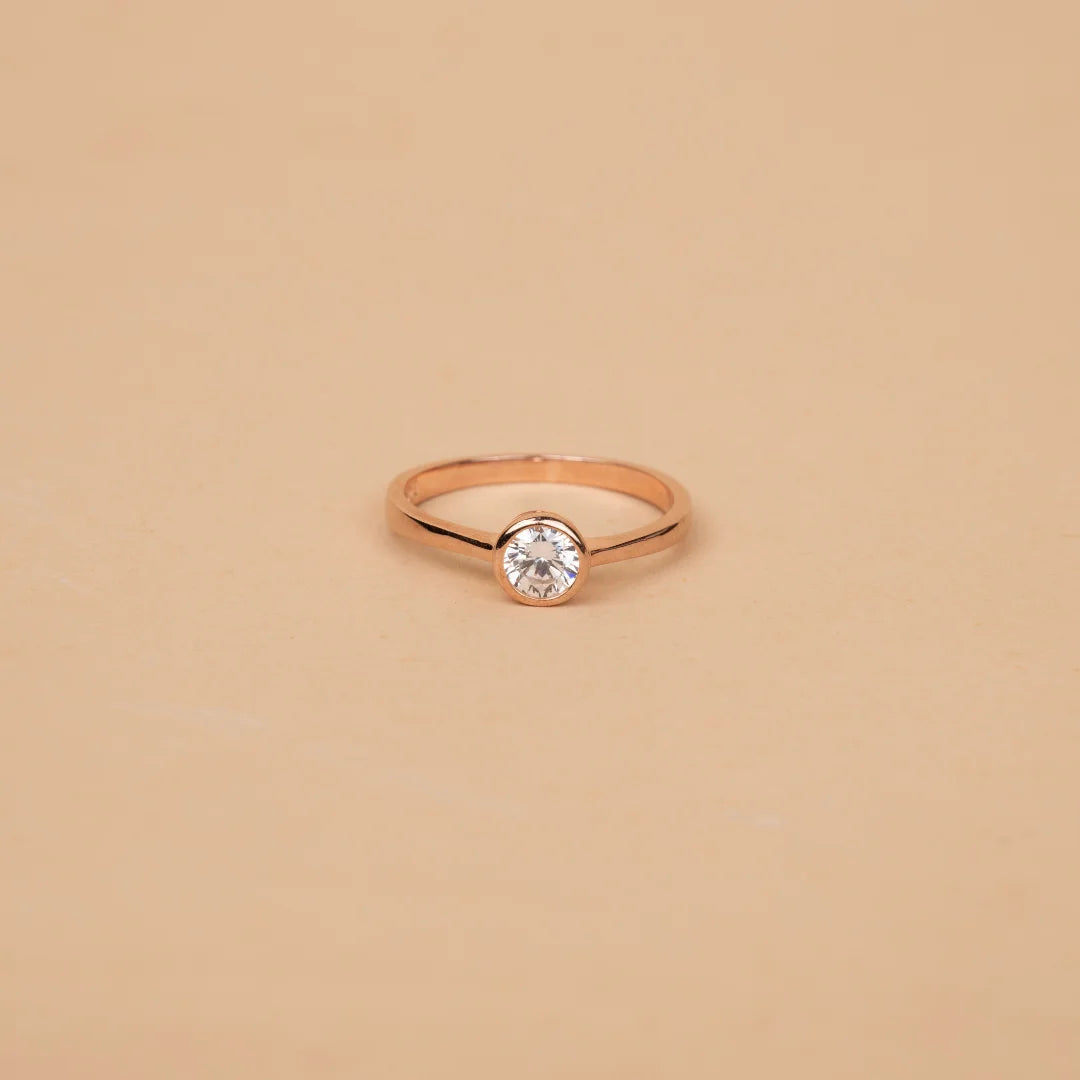 Solitaire raised ring - rings