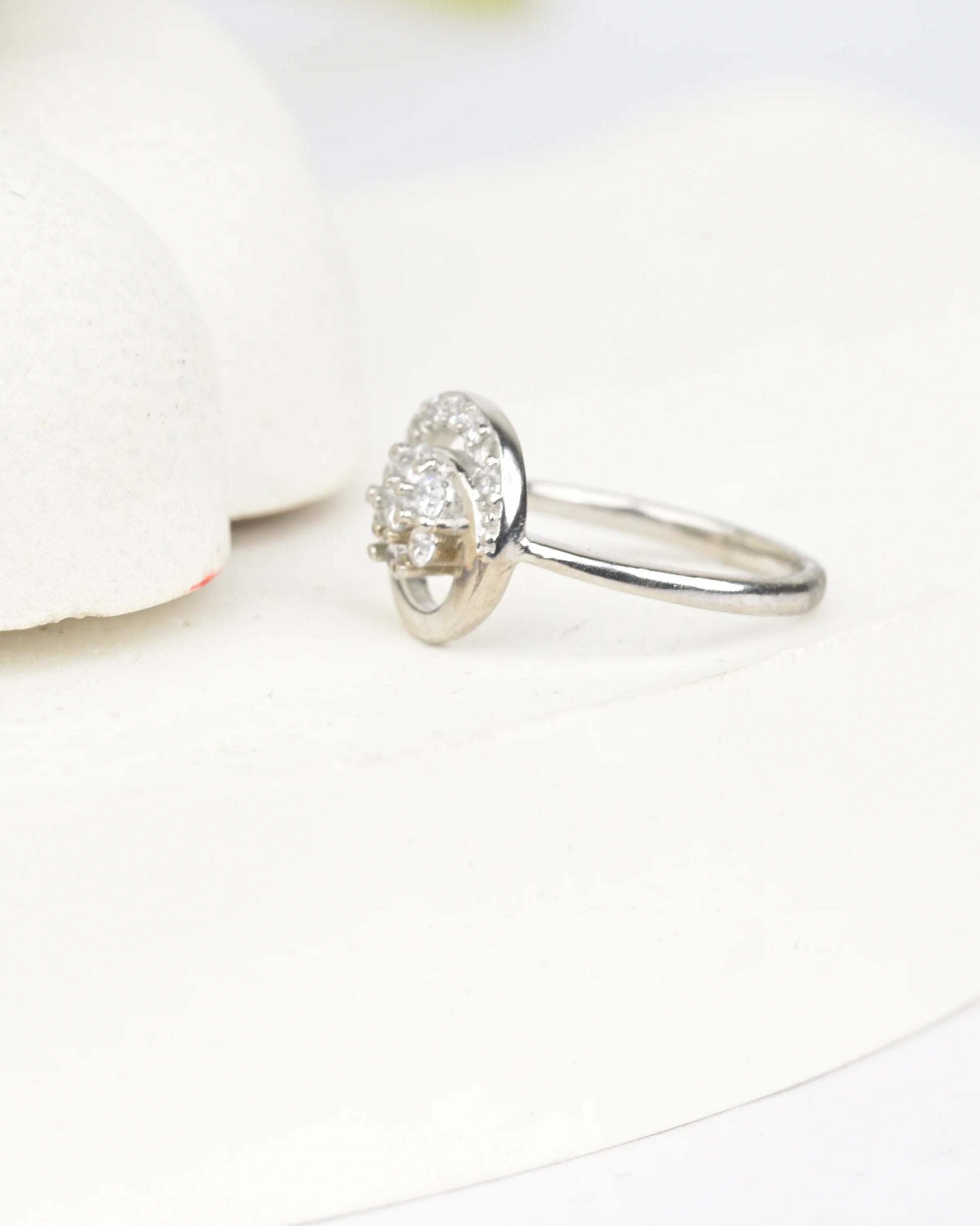 Twist Glow Crystal Ring - 10 - rings